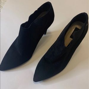 JONES NEW YORK SIGNATURE Black Heels
